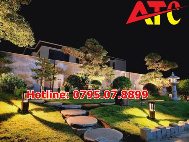 da-buoc-dao-trang-tri-tieu-canh-san-vuon