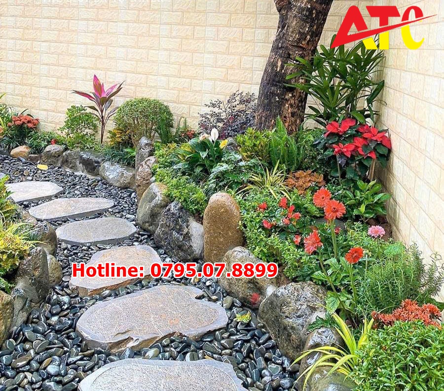 da-lua-bam-mat-trang-tri-san-vuon